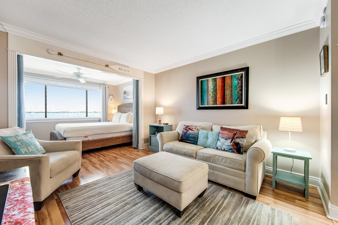 Sunset Harbor Palms 10311 3