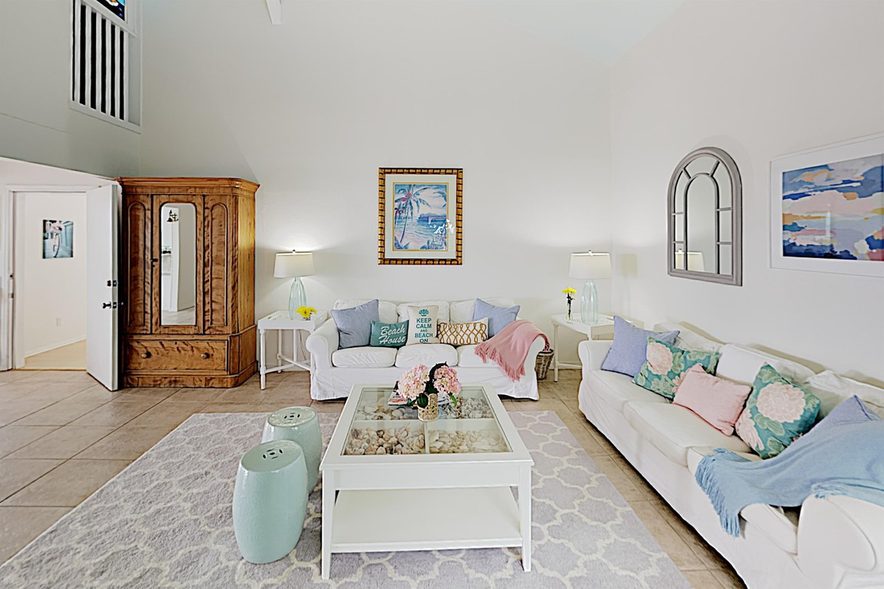 Beachfront Hideaway 3