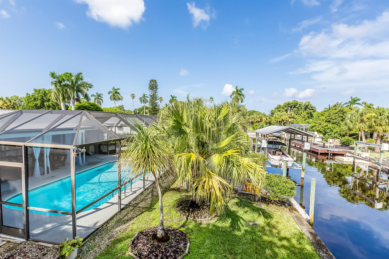 The Sailors Library 1