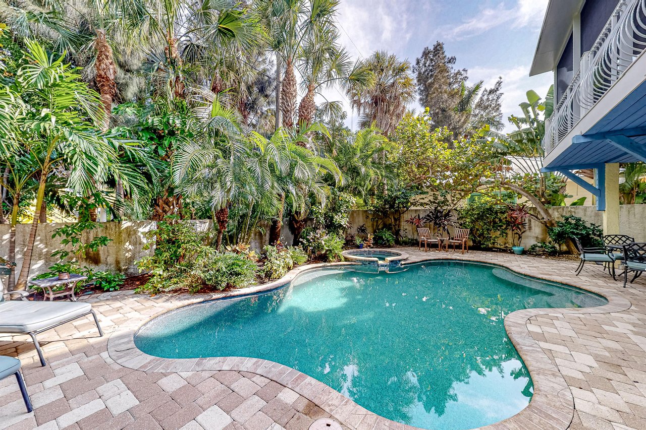 Mon AMI Beach House 35