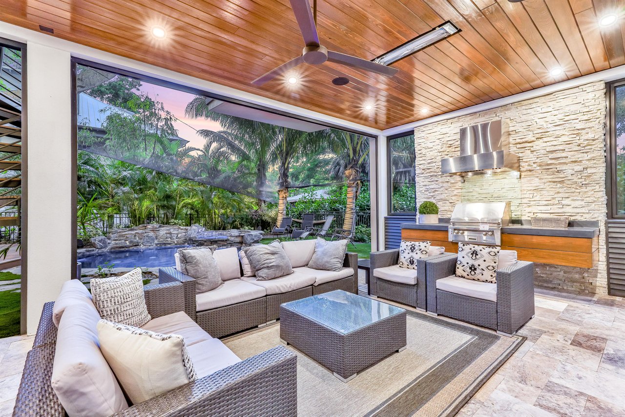 Banyan Tree Beach House 3