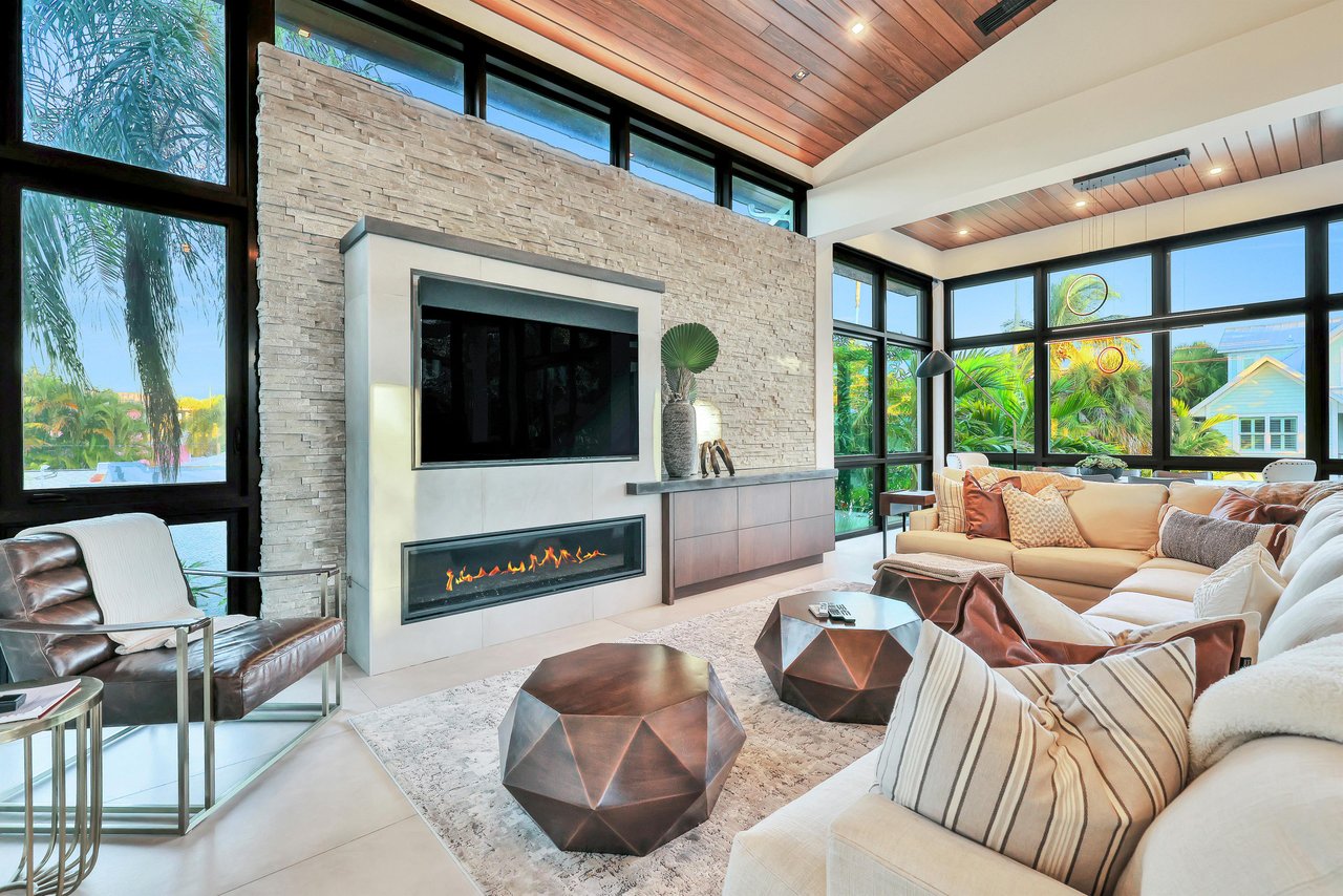 Banyan Tree Beach House 5