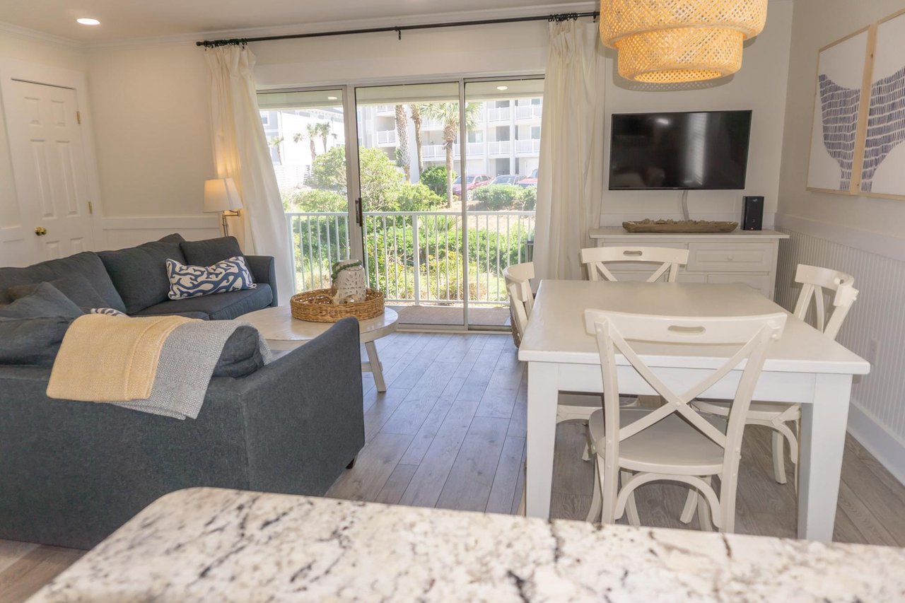 Beachside Villas 811 4