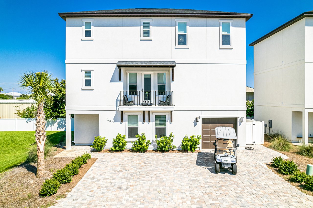 Hidden Palms Escape 1