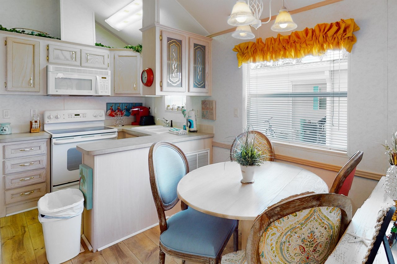 Emerald Pointe Resort 42 3