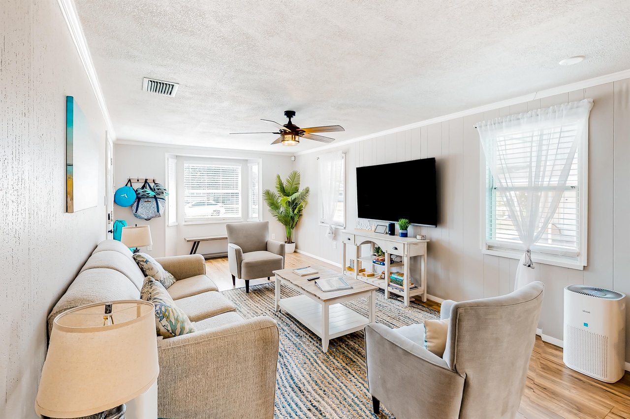 Cozy Cottage Getaway 1