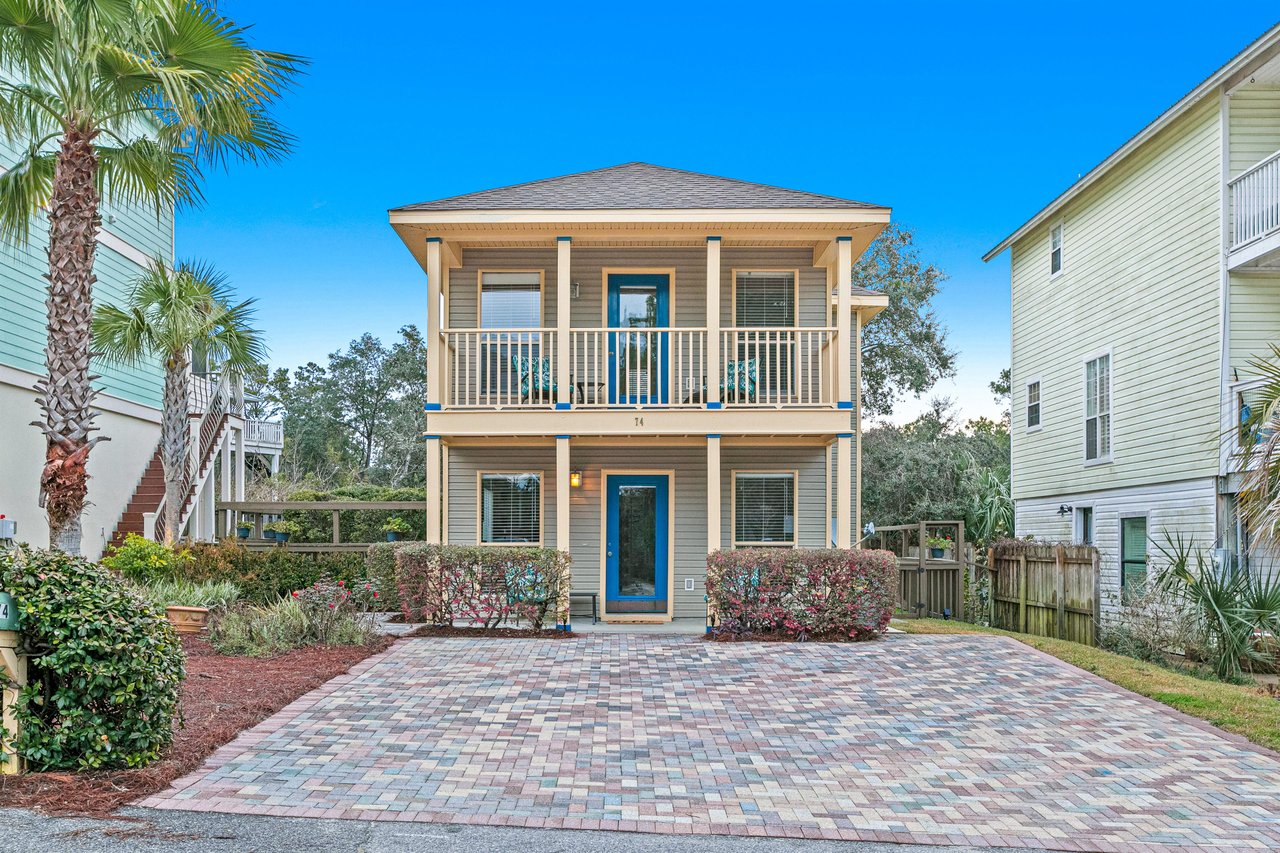 Sea La Vie at Blue Mountain Beach 1