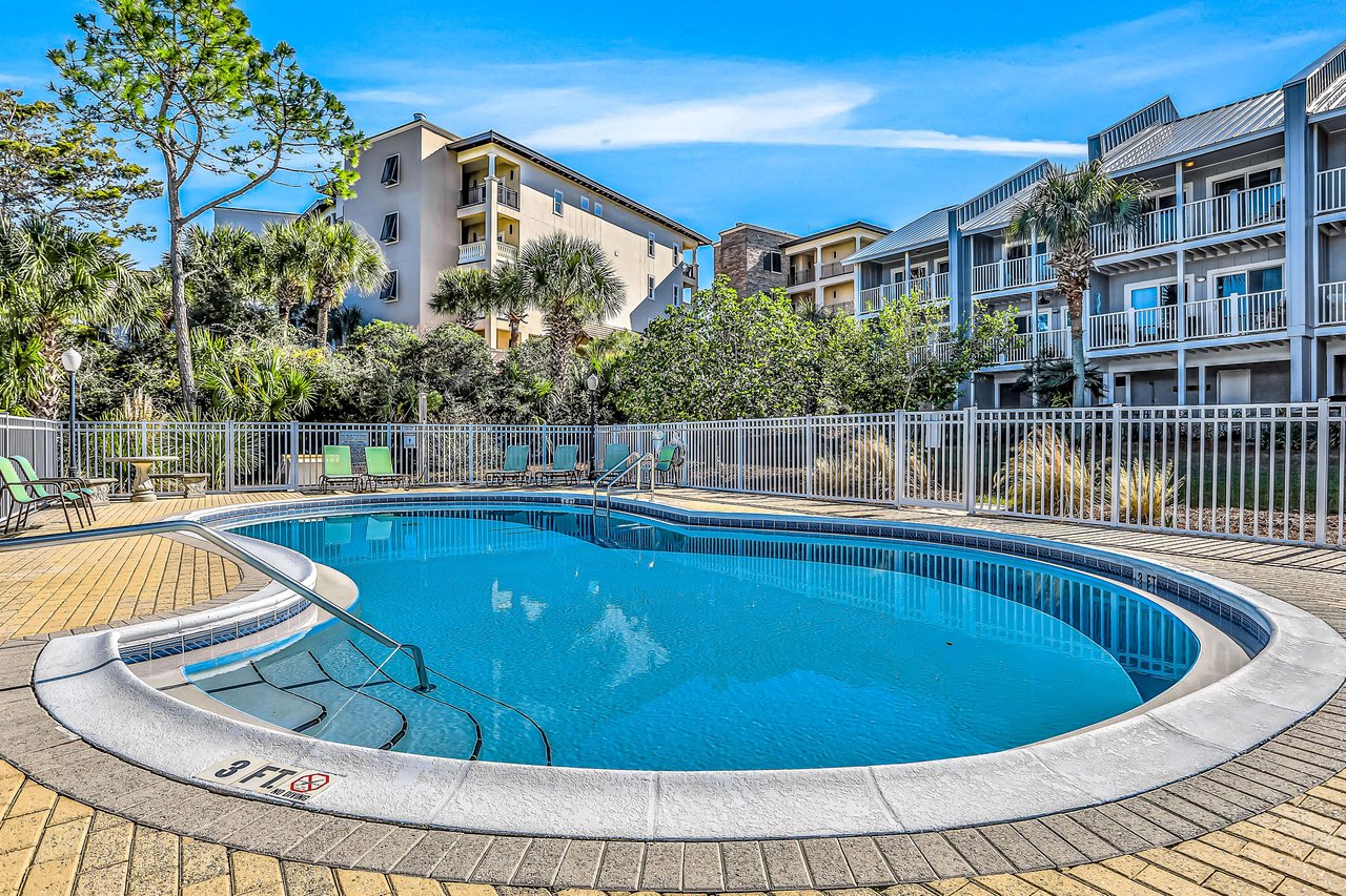 Sea Bluff Townhomes 10  Crazy Toes 3