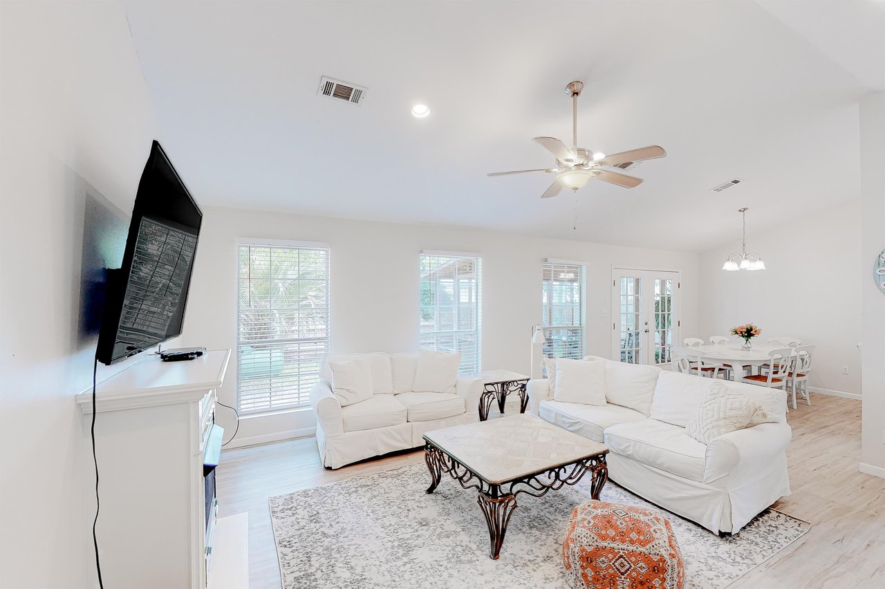 Cozy Bramble Getaway 2