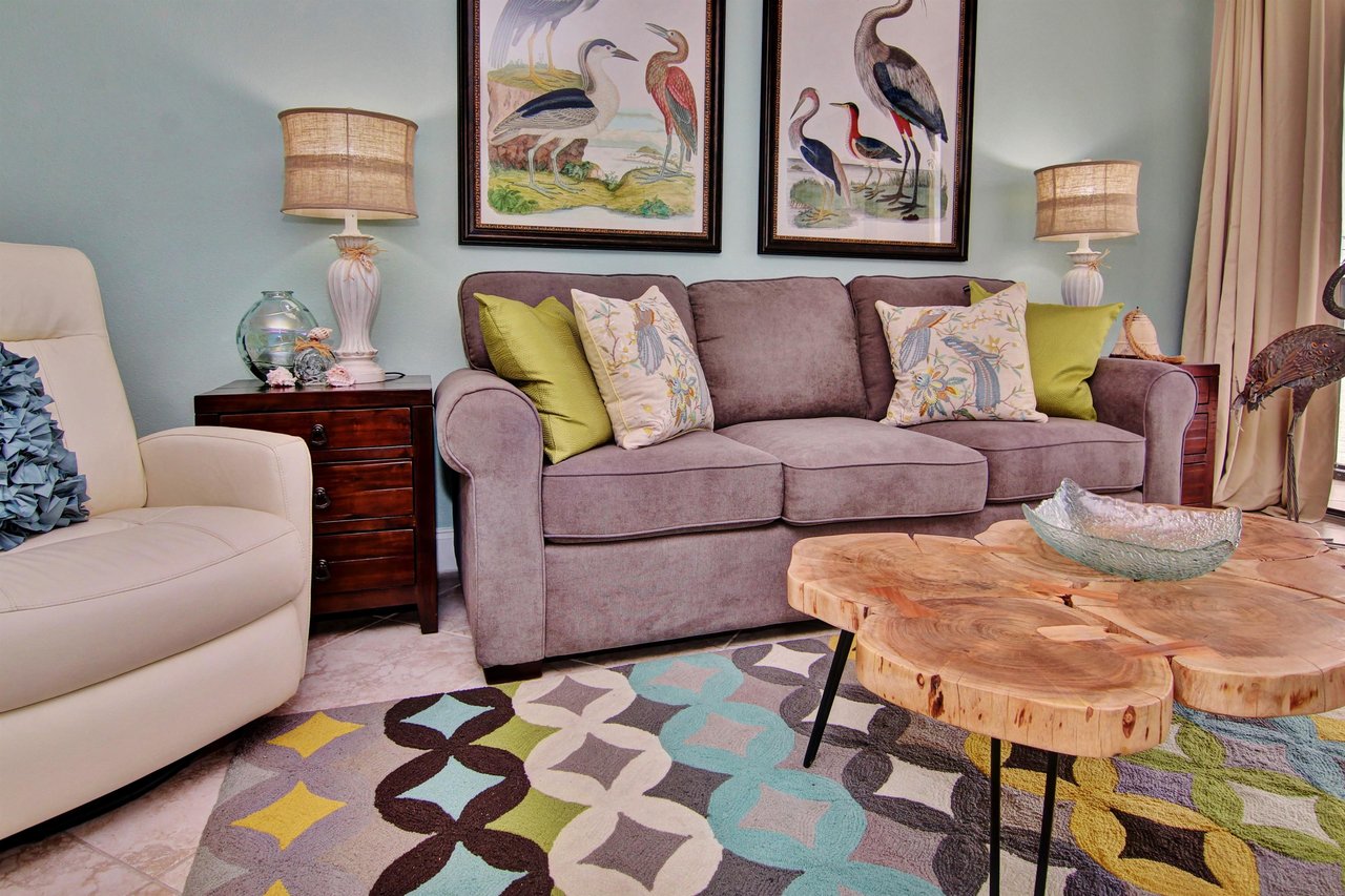 Lighthouse Towers 1003 5