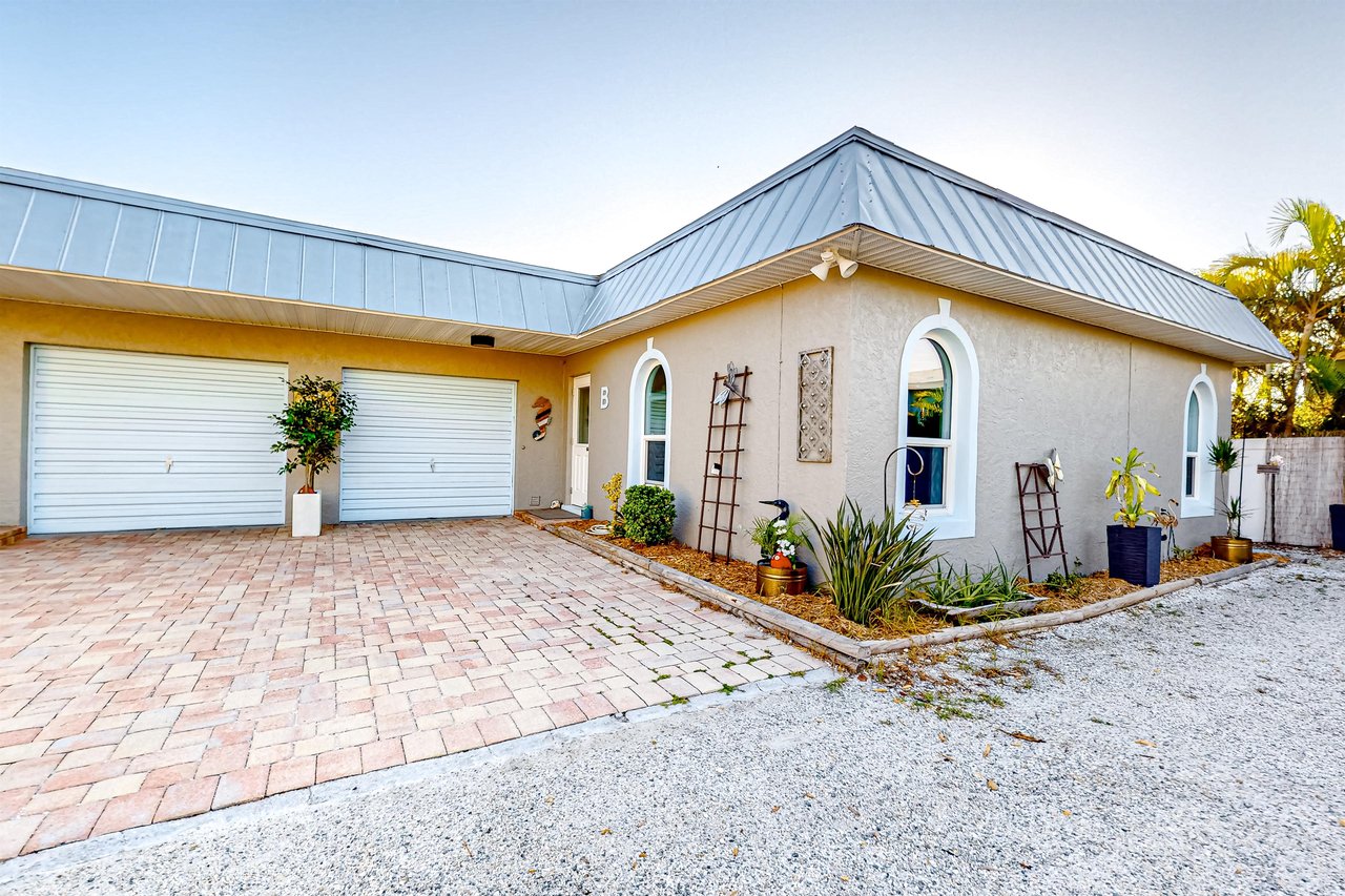 Manatee Retreat  B 2