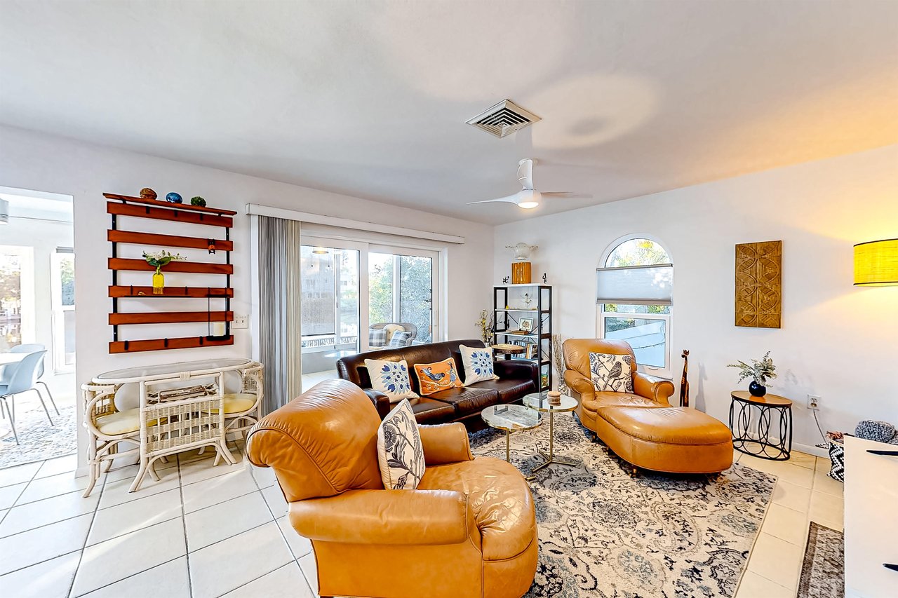 Manatee Retreat  B 5