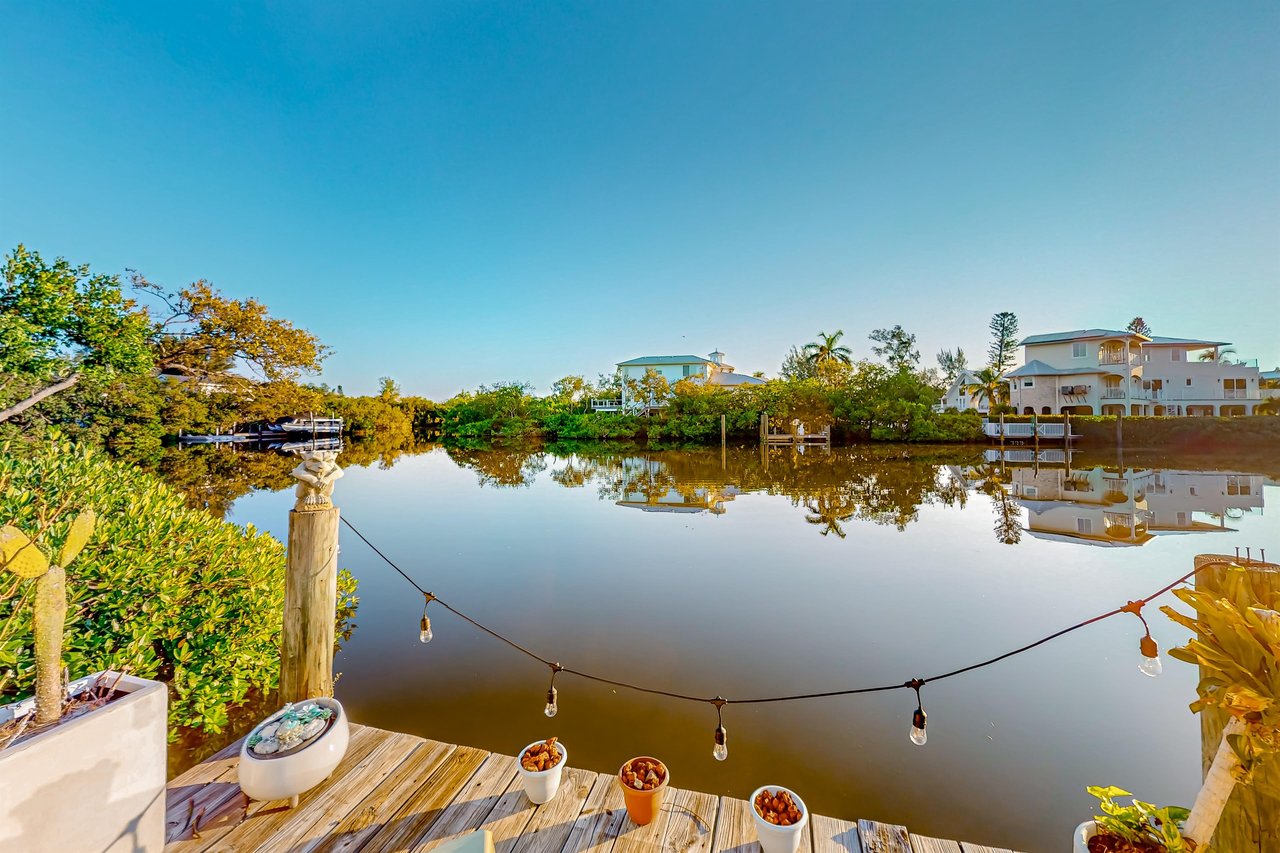 Manatee Retreat  A 3