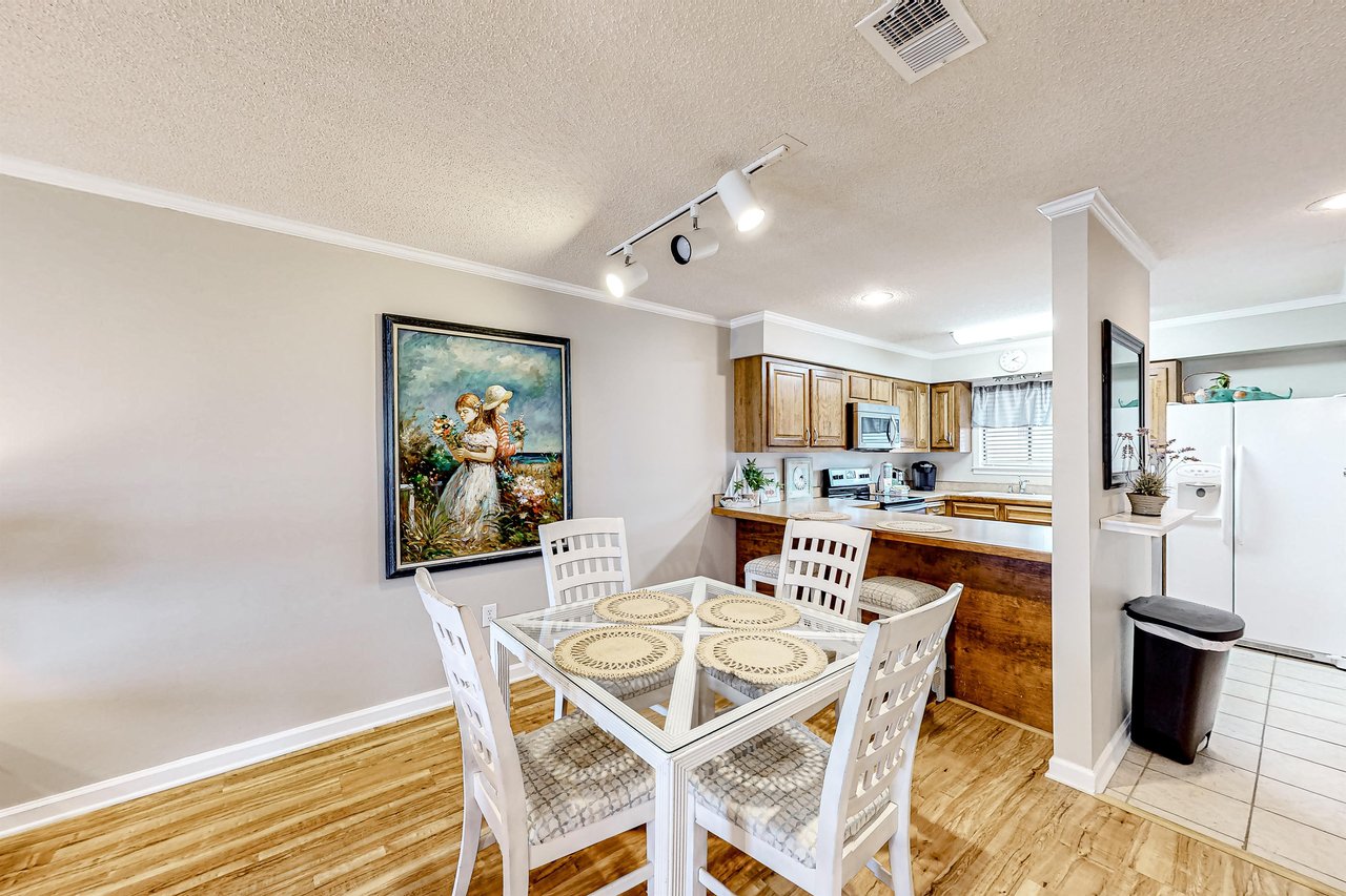 Sunset Harbor Palms 1110 4