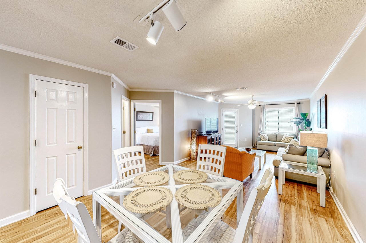 Sunset Harbor Palms 1110 5