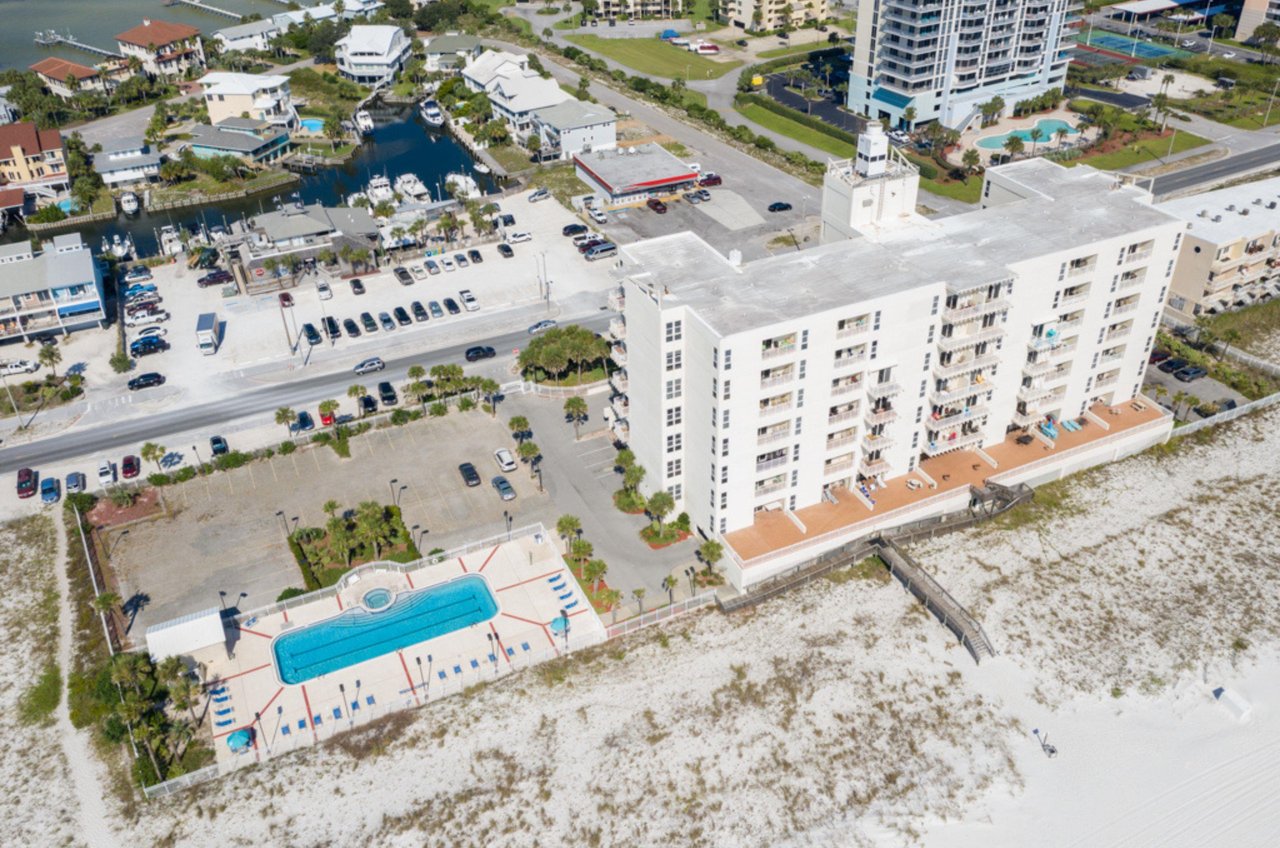 Enjoy easy access to stunning Gulf beaches