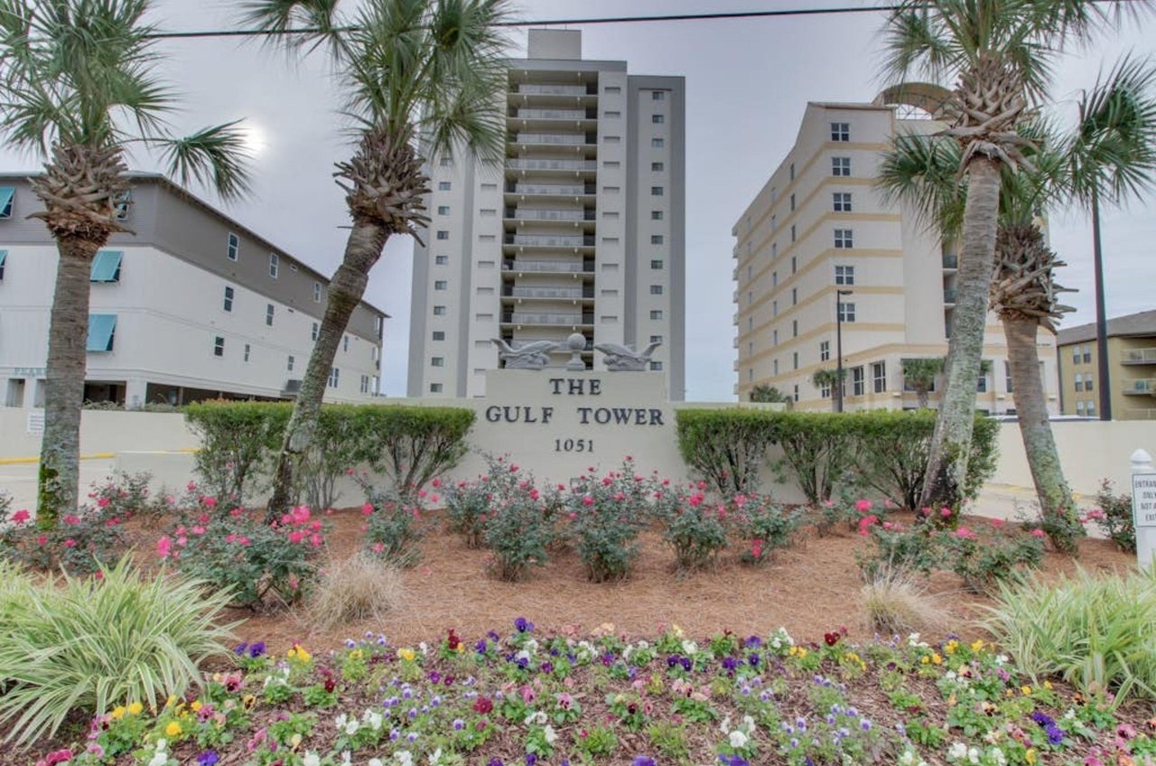 The streetside exterior of Gulf Tower in Gulf Shores Alabama