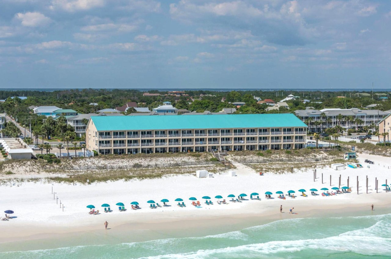 Crystal Sands nestled alongside a beautiful Destin beach.