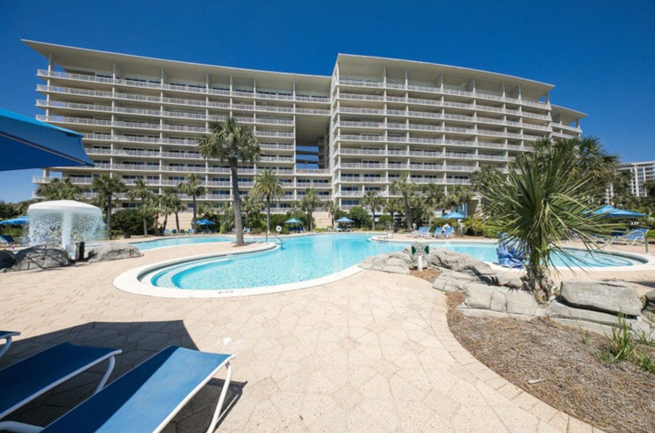 Balconies looking out over the lagoon pool with a mushroom fountain