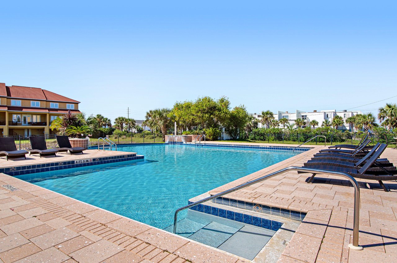 Amenities at Regency Cabanas include two outdoor swimming pools