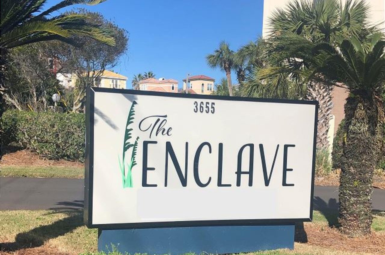 Entrance to the Destin, Florida complex.