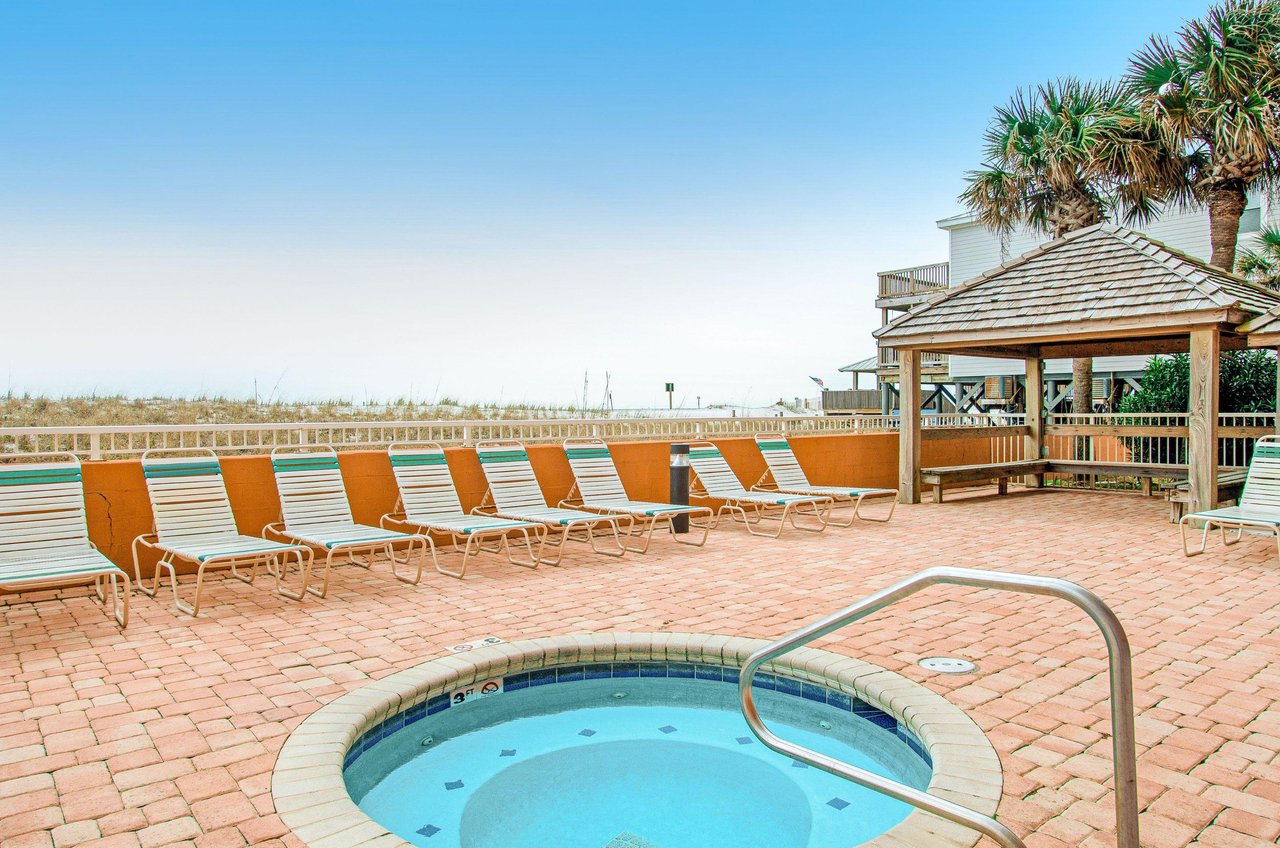472592 Gulf Shores Vacation Rentals Seacrest Condominiums  1045 0 202310 511