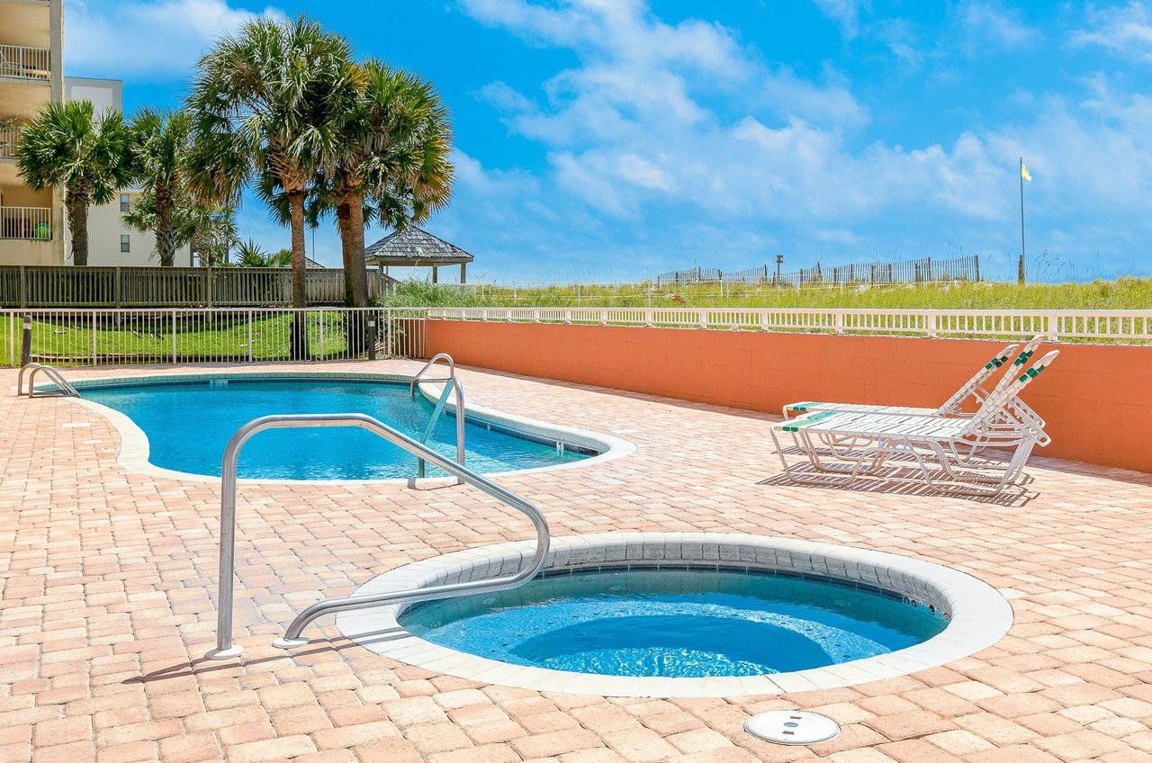 472594 Seacrest Condominiums  1045 0 202310 513