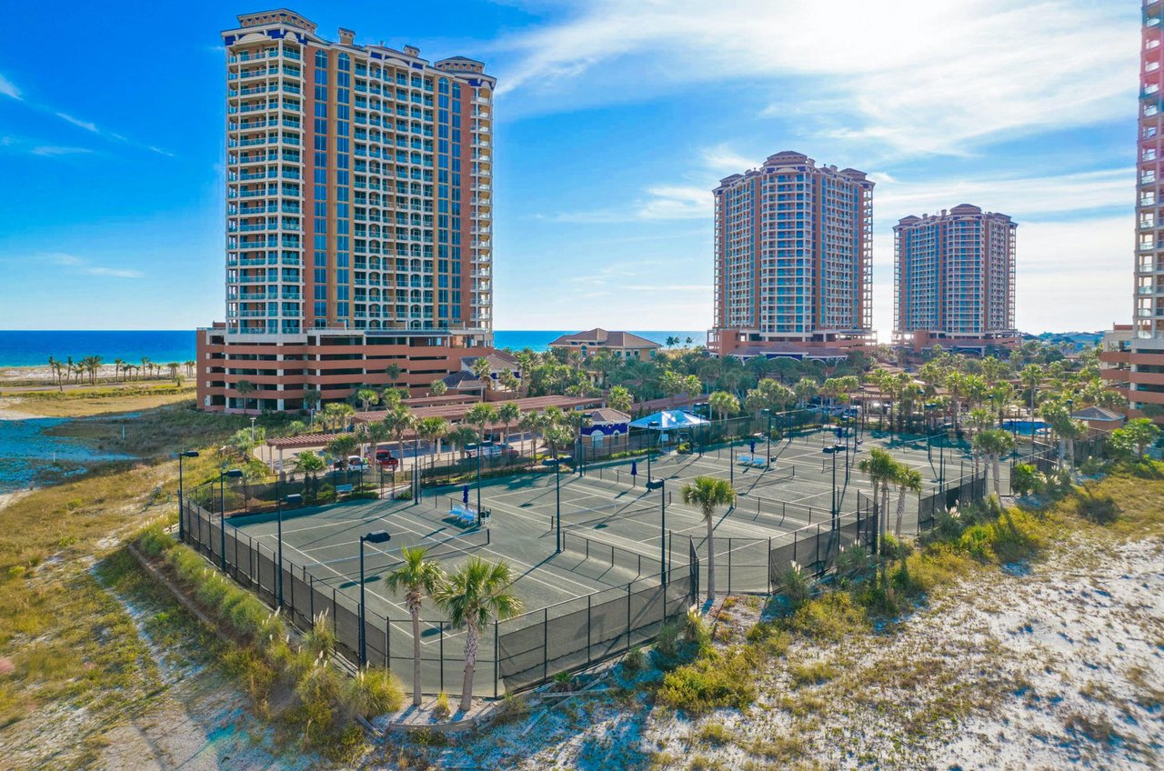The resort boasts five outdoor tennis courts