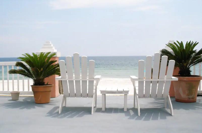 Pineapple Villas on Laguna beach