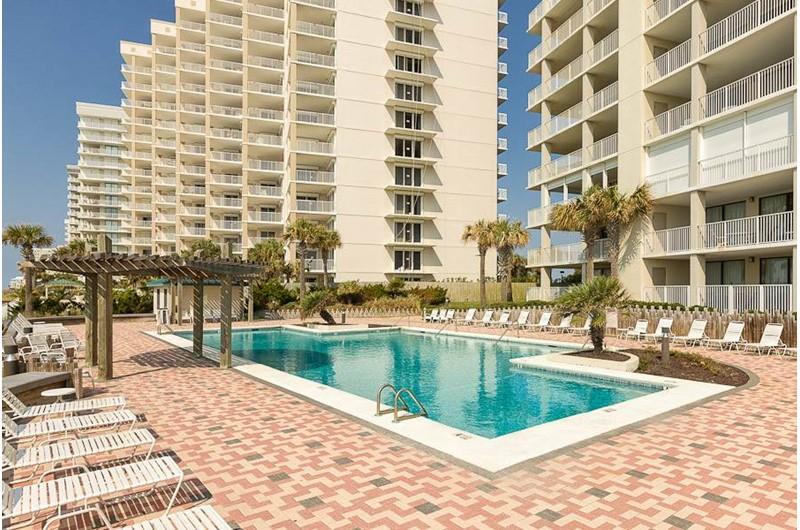 Gorgeous pool and lounge area at White Caps in Orange Beach Alabama