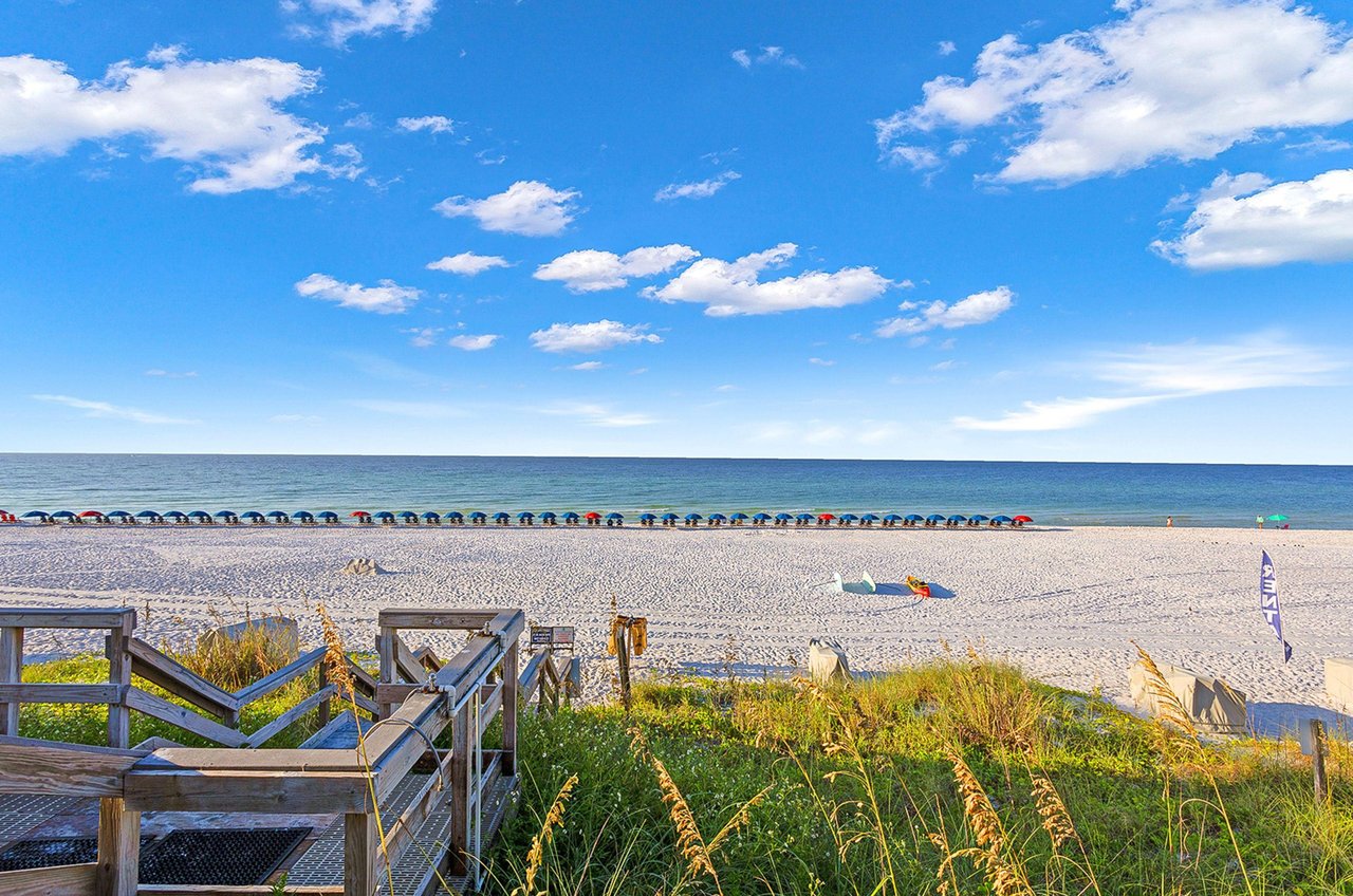 Surfside Resorts sugarwhitesand beach in Destin, Florida