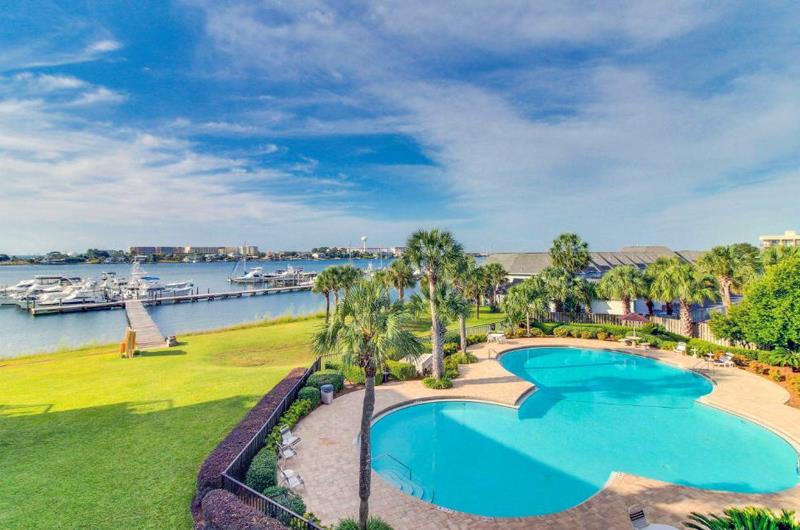 473448 Pirates Bay Condos  1410 0 202111 4663