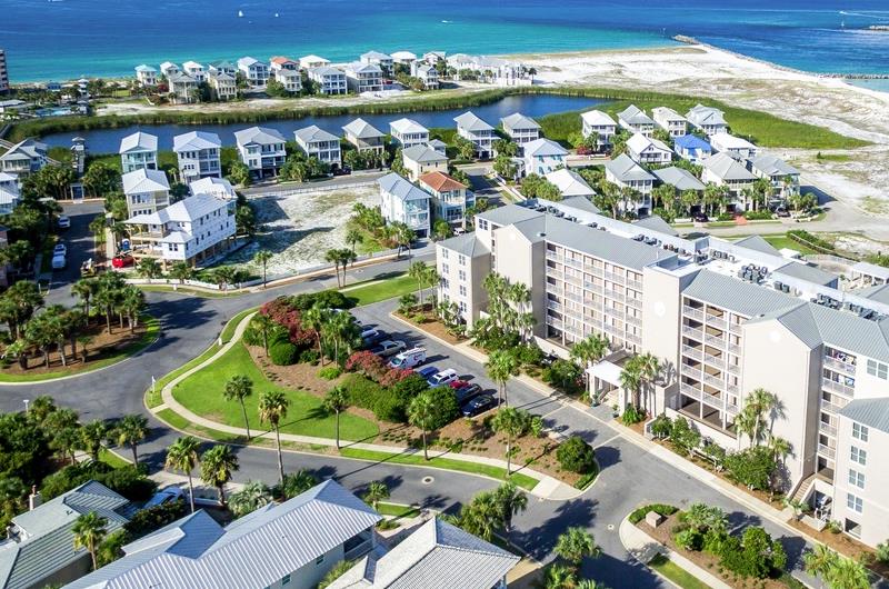 Magnolia House on Destins Holiday Isle