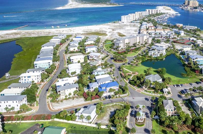 The community is on the Gulf and East Pass