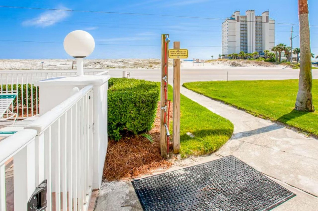 476464 Grand Beach Resort  1798 0 202312 5135