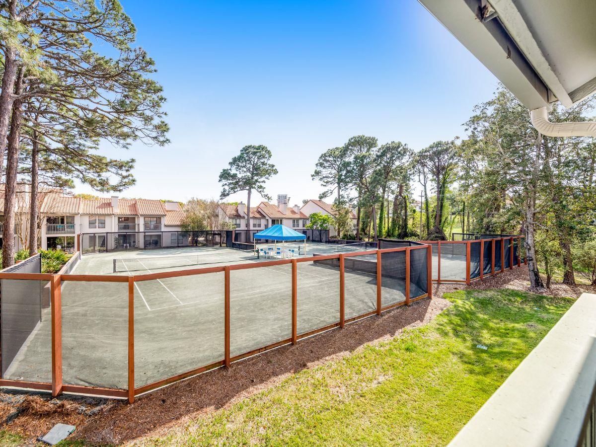 477012 Topsl Tennis Village  1880 0 202310 5133