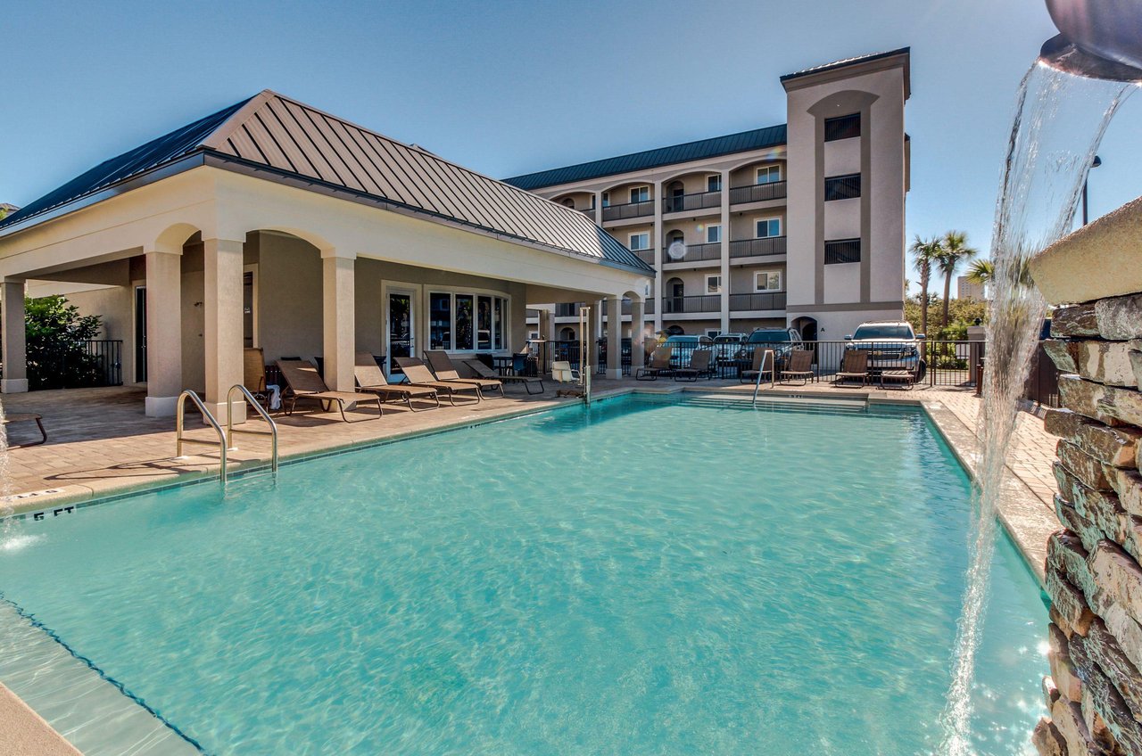 477413 Alerio Condos  1952 0 20239 Mg5133