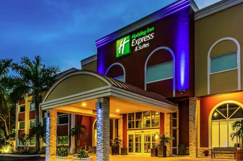 477547 Holiday Inn Express Bradenton West  1969 0 202111 5133