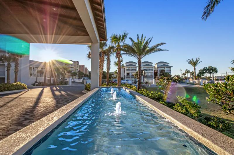 477583 Blu Condos  1972 0 202111 5134