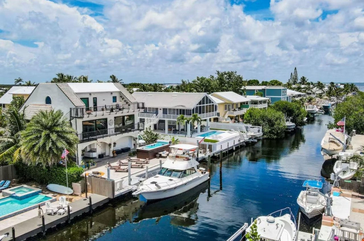 These waterfront Key Largo vacation homes have pools and boatdocks.