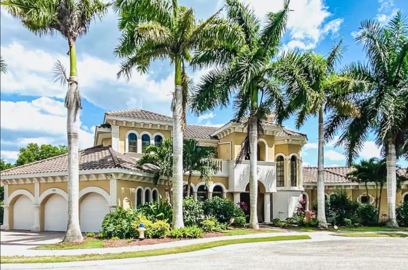 478209 Sarasota Vacation Rentals Sarasota Beach House Rentals  1988 0 202210 5131