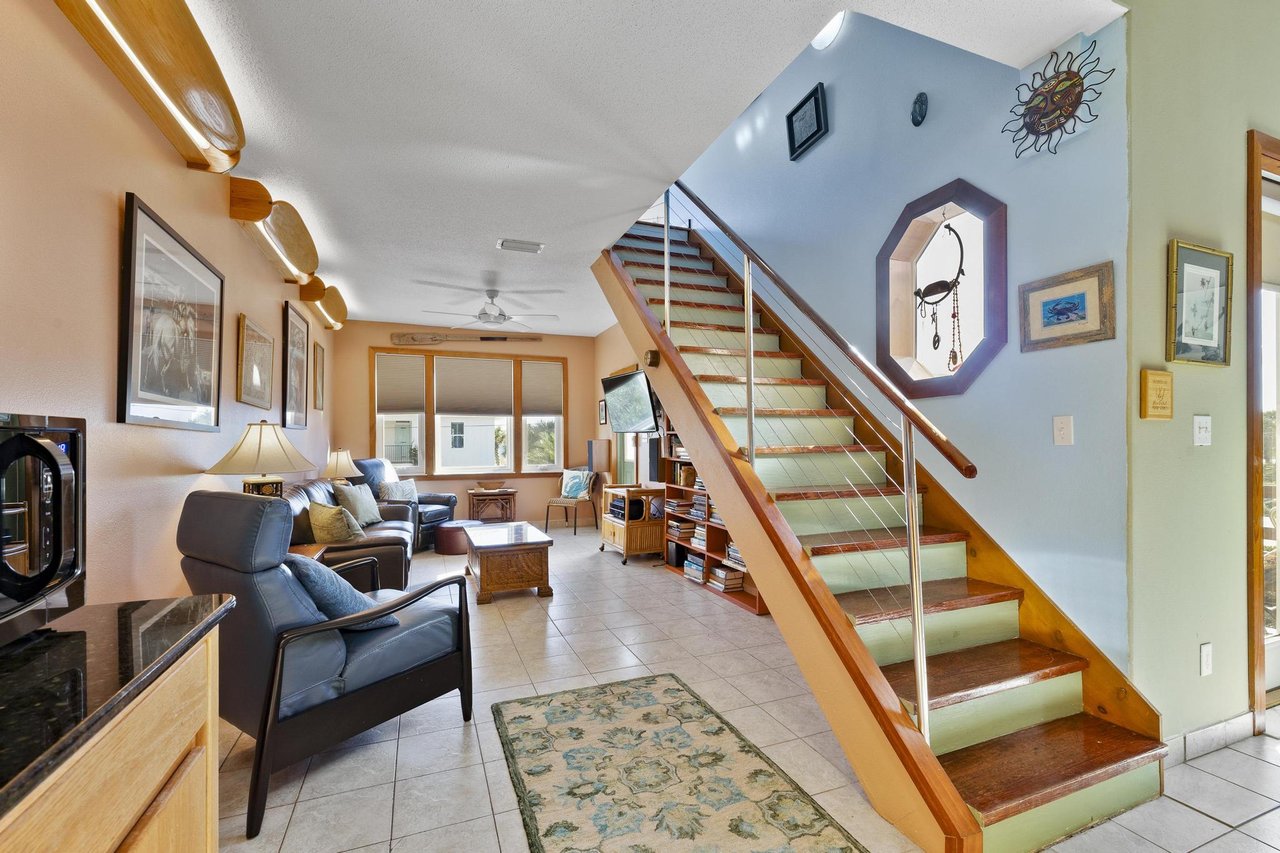 Ariola 107  The Treehouse 2