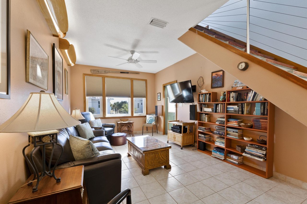 Ariola 107  The Treehouse 3