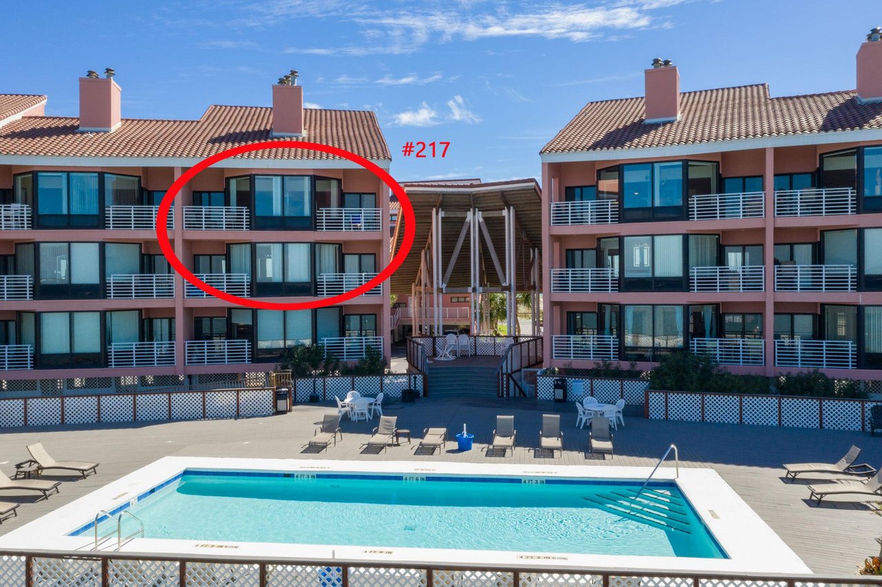 Palm Beach Club 217 3