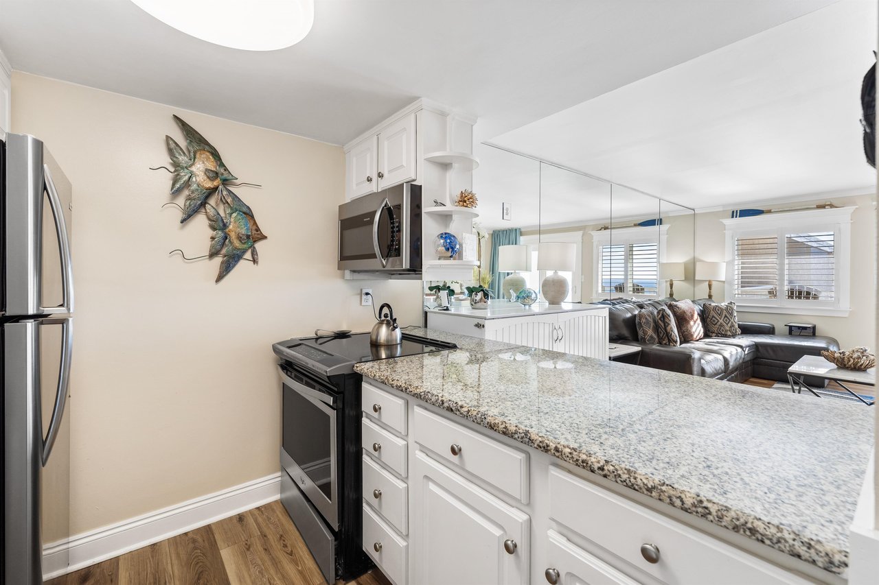 Holiday Surf and Racquet Unit 712 3