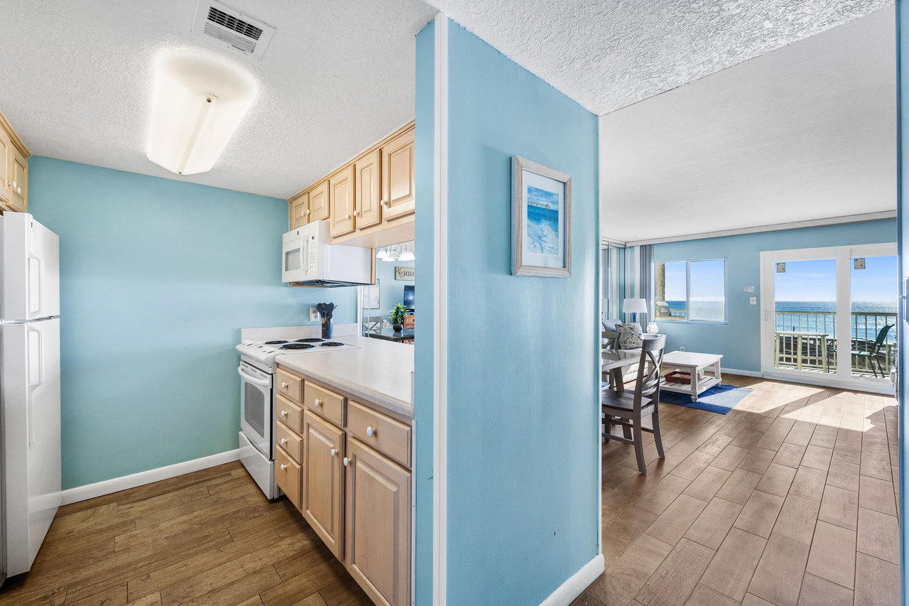 Holiday Surf and Racquet Unit 303 2