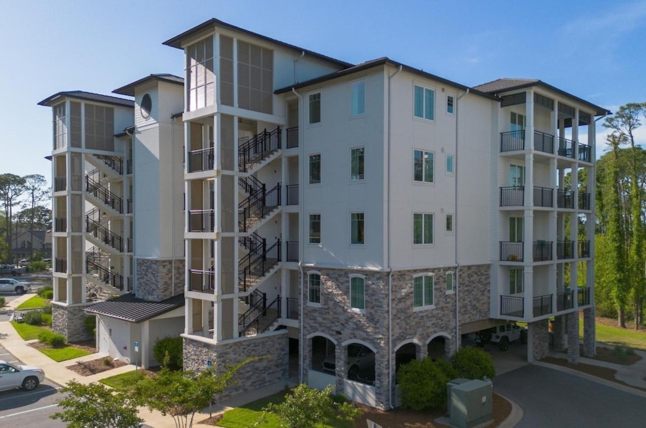 The parking lot in front of Osprey Pointe Resort