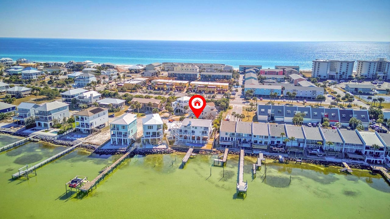 Ensenada Uno 1705  THE LAUGHING FISH 1