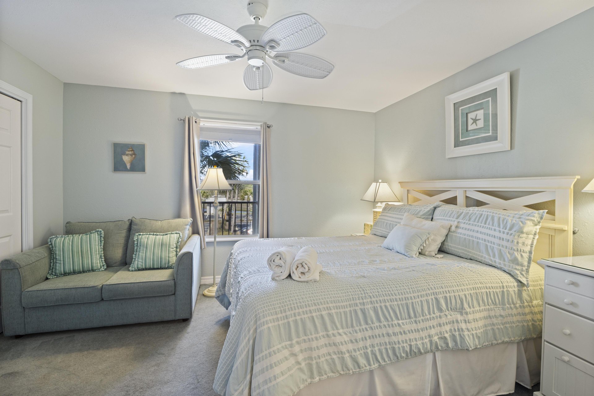 Grand Caribbean East 214 by PKRM