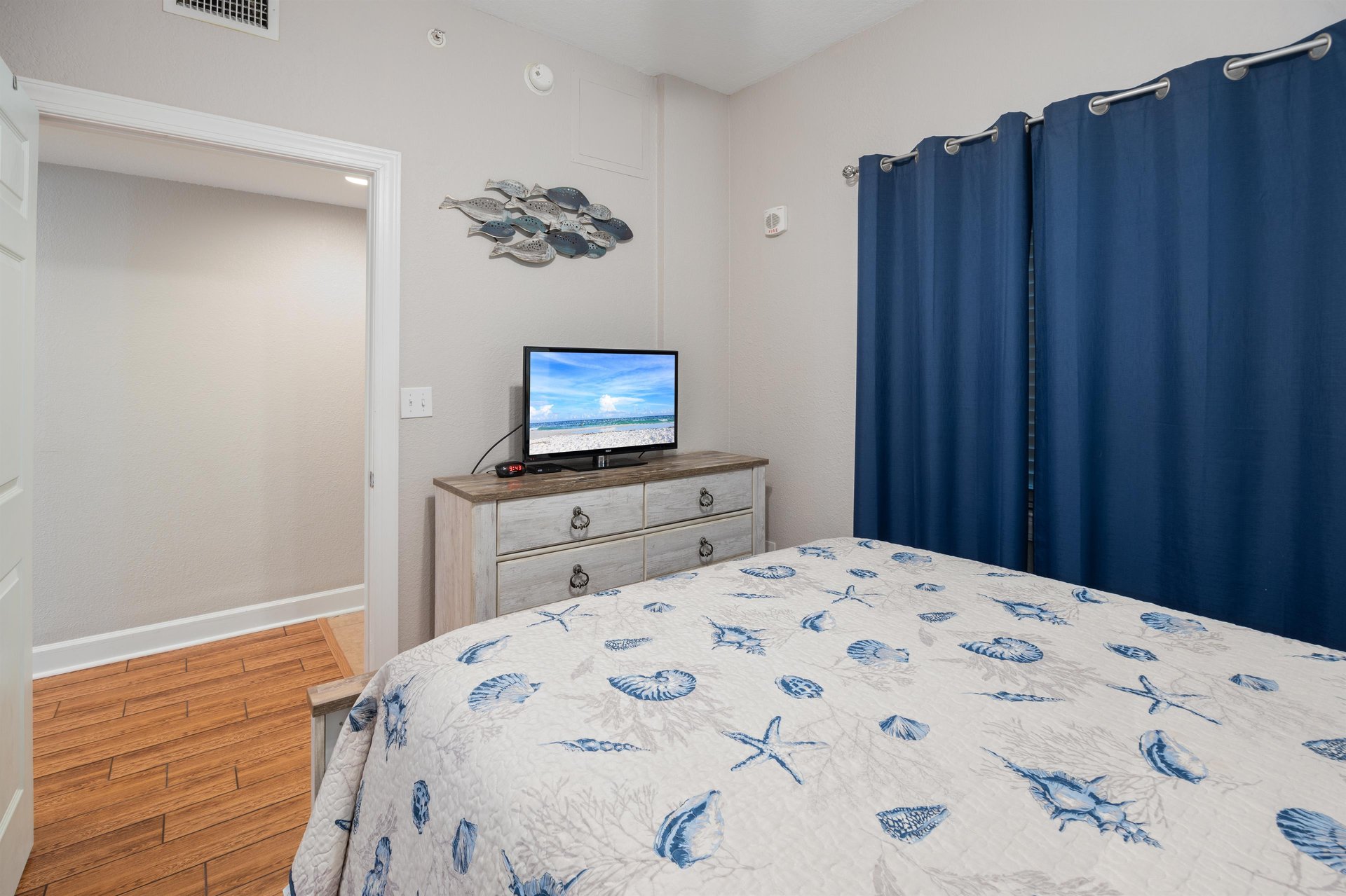 Harbour Pointe 605 by PKRM